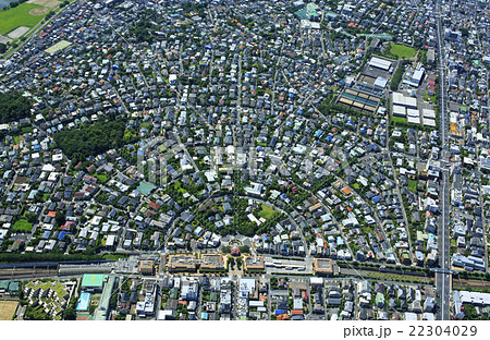 郊外の住宅地 田園調布周辺の写真素材