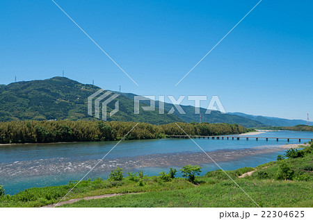 初夏の吉野川(徳島県) 22304625