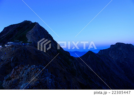 八ヶ岳連峰　夜明け前の横岳 22305447