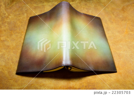 革製ブックカバー　・　スフマート 22305703