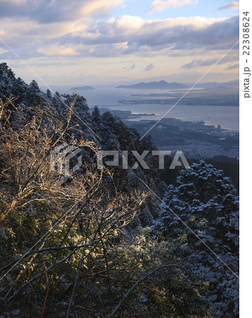 Sunrise scene of Lake Biwa from mount Hiei/Shiga,J 22308624