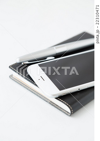 スマホと手帳 白バック スマホと手帳 白バック 22310471