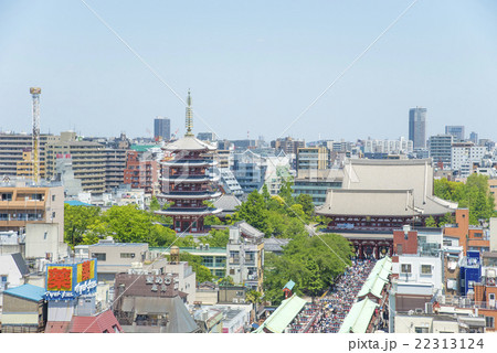 浅草寺と浅草の風景（東京都台東区） 22313124