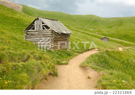Barn in the ALps 22321869
