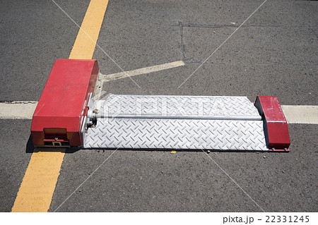 コインパーキングの車輪止め 22331245