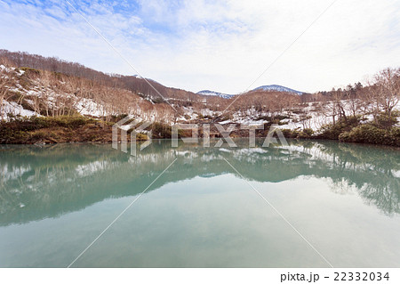 青森県　八甲田山地獄沼 22332034