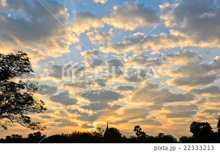 Beautiful sunrise 22333213