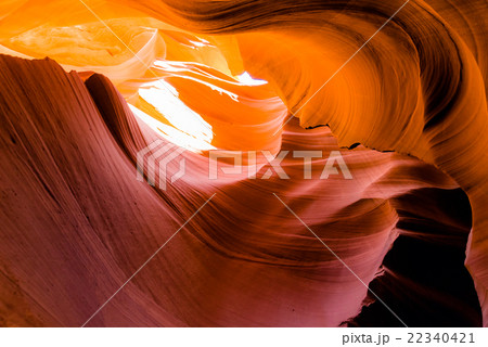 Antelope Canyon in Arizona, USA (アメリカ アンテロープキャニオン) 22340421