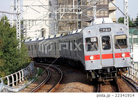 大井町線を走る8000系 22341914