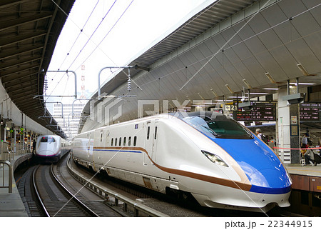 北陸新幹線　東京駅 22344915