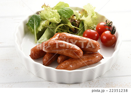 ソーセージ 朝食 フランクフルト シャウエッセン 洋食の写真素材
