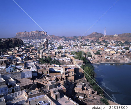 メヘラーンガル城とジャスワント・タダ廟と町並み 22353309