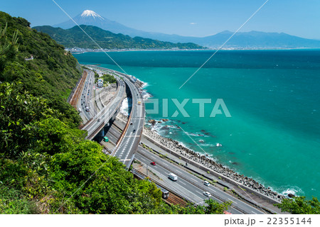 初夏、さった峠からの富士山 22355144