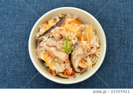 炊き込みご飯、五目ご飯、かやくご飯のイメージ。 22355421