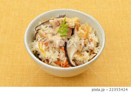 炊き込みご飯、五目ご飯、かやくご飯のイメージ。 22355424