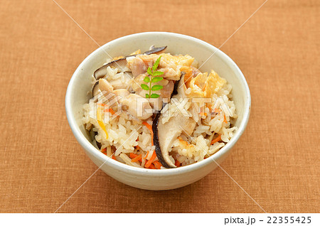 炊き込みご飯、五目ご飯、かやくご飯のイメージ。 22355425