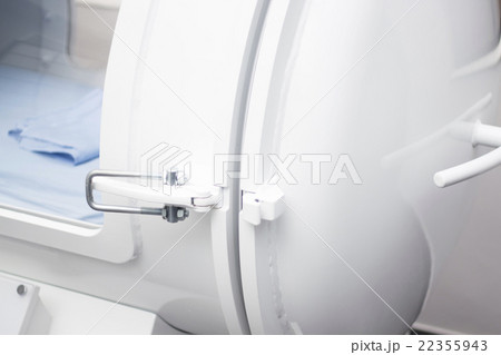 Hyperbaric oxygen therapy HBOT chamber Hyperbaric oxygen therapy HBOT chamber 22355943