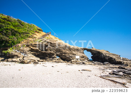 城ヶ島馬の背洞門 城ヶ島馬の背洞門 22359623
