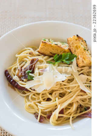 Spaghetti Carbonara with bacon and cheese Spaghetti Carbonara with bacon and cheese 22362699