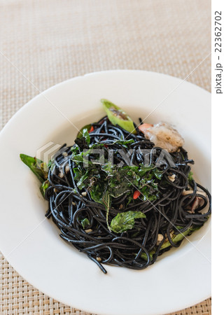 spicy squid ink spaghetti with green mussel spicy squid ink spaghetti with green mussel 22362702