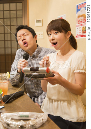 カラオケデート 22363721