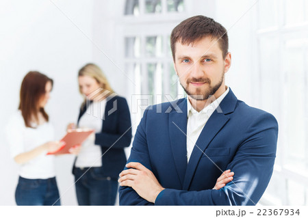 Male and female office workers. 22367934