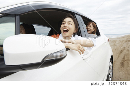 旅を楽しむ女性 22374348