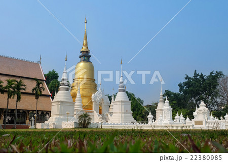 golden pagoda in wat suan dok temple, chiang mai golden pagoda in wat suan dok temple, chiang mai 22380985
