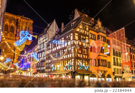 Buildings near Strasbourg Cathedral before 22384944