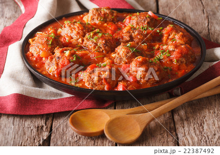 Albondigas meatballs with tomato sauce 22387492