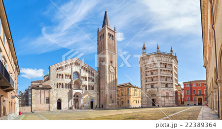 Panorama of Piazza Duomo in Parma 22389364