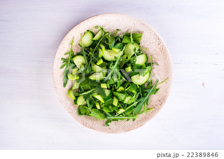 Green salad with onions, ruccola, celery, spinach 22389846
