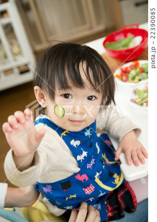 幼児食・親子サラダ 幼児食・親子サラダ 22390085