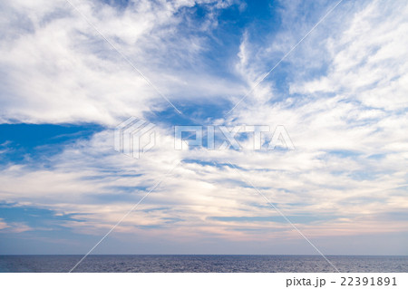 日本海と空　フェリーからの眺め 22391891