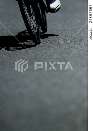 自転車ロード 22397667