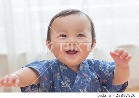 10 months old 22397920