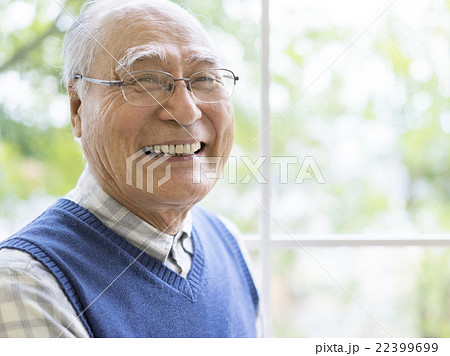 日本人のシニア男性 22399699