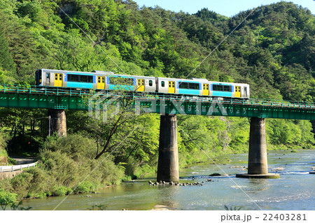 水郡線「新緑と鉄橋を渡る列車」 水郡線「新緑と鉄橋を渡る列車」 22403281