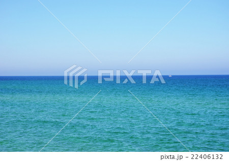 真っ青な日本の海 横 真っ青な日本の海 横 22406132