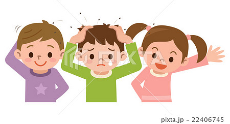 しらみが寄生した男の子と子供たち しらみが寄生した男の子と子供たち 22406745