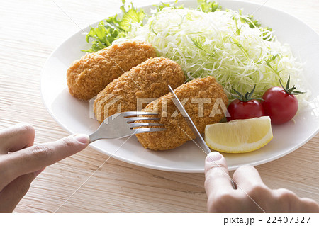 蟹クリームコロッケ 22407327