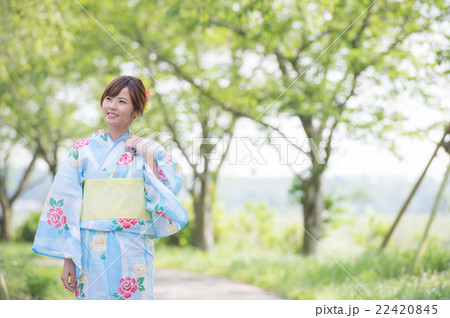 浴衣の女性 浴衣の女性 22420845