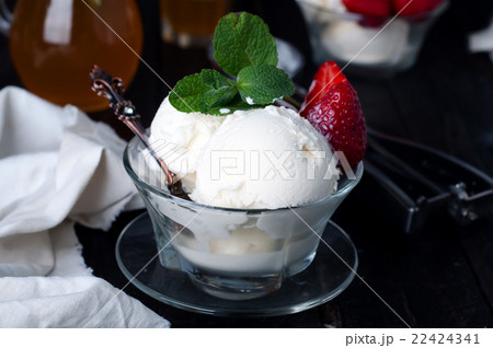 strawberry ice cream strawberry ice cream 22424341