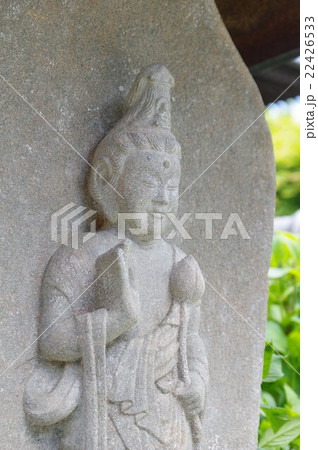信州の文化財　名工　守屋貞治の石仏　聖観音像　半身左俯瞰縦　長野県伊那市　市野瀬円通寺 22426533