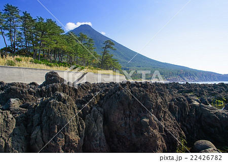 縄状玄武岩と開聞岳 22426782