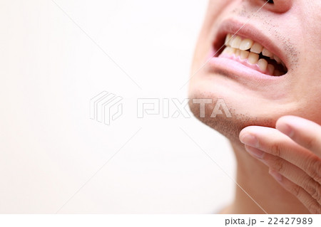 ひげ ヒゲ 髭 (男性 美容 ビューティー 裸 肌 ライフスタイル メンズビューティー ケア) 22427989