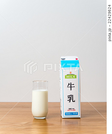 牛乳イメージ(架空のパッケージ) 牛乳イメージ(架空のパッケージ) 22429624