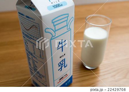 牛乳イメージ（架空のパッケージ） 22429708