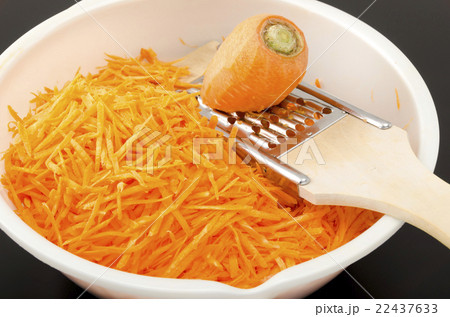 ニンジンシリシリの下ごしらえ 22437633