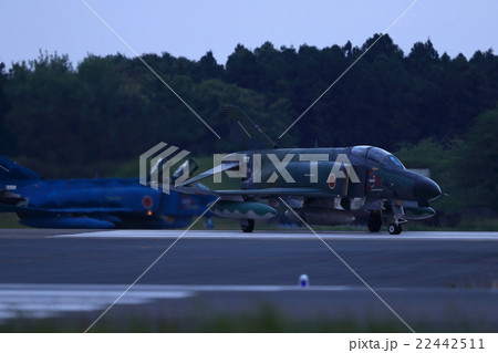 航空自衛隊 戦闘機 タキシング RF-4EJ 航空自衛隊 戦闘機 タキシング RF-4EJ 22442511